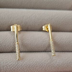 Multi diamonds bar stud earrings